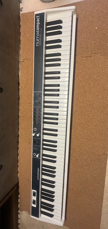 Studiologic Numa Compactの画像